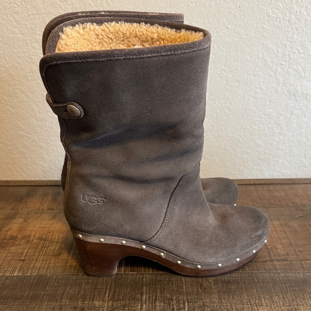 UGG Lynnea Clog Booties - Picture 4 of 10